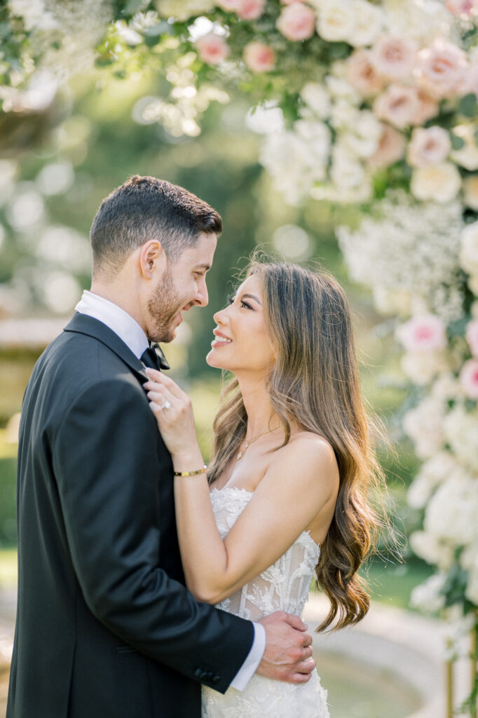 greystone mansion wedding bride and groom photographed by Xenia Park